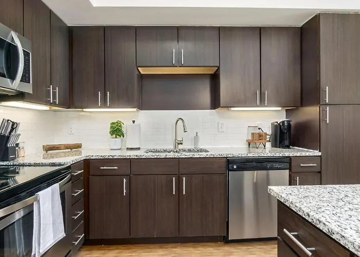 Luxury Lofted 1 Bed Unit With Hot Tub And Pool Apartment Columbus