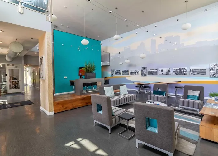 Apartment Luxury Lofted 1 Bed Unit With Hot Tub And Pool *